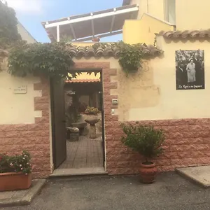 Sa Rosa E Su Trapperi Oschiri