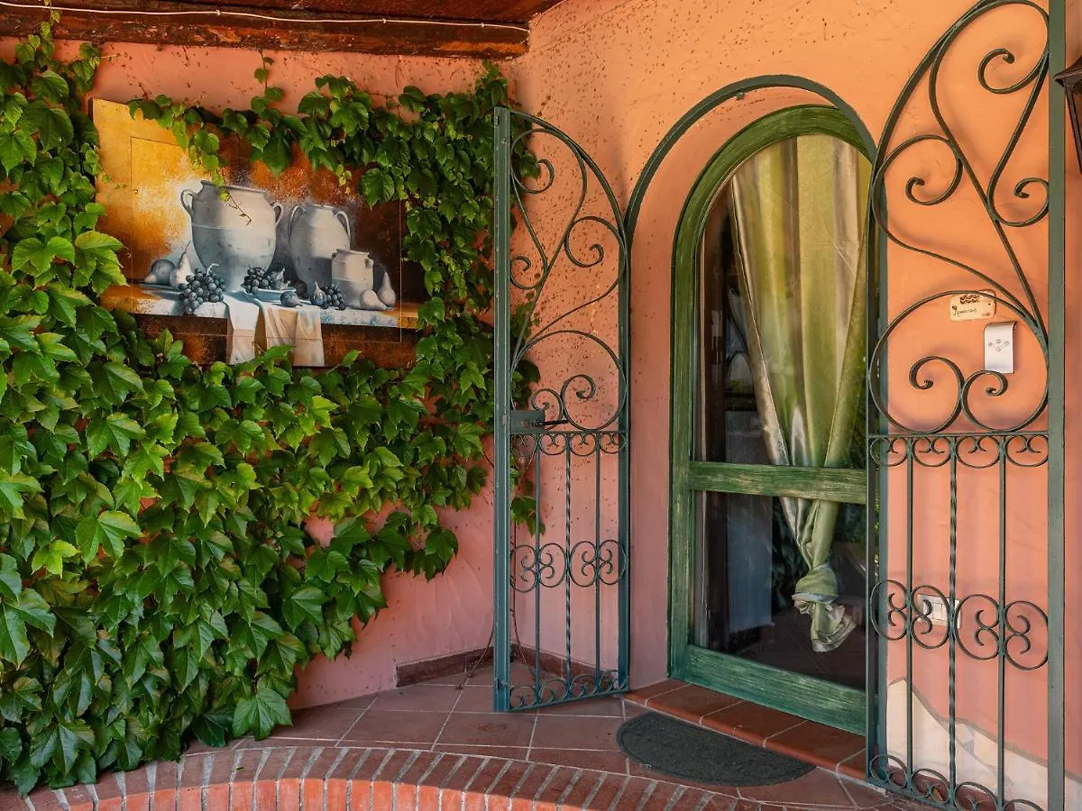Guest House Villa Verde - Short Term Room Rentals Torre delle Stelle